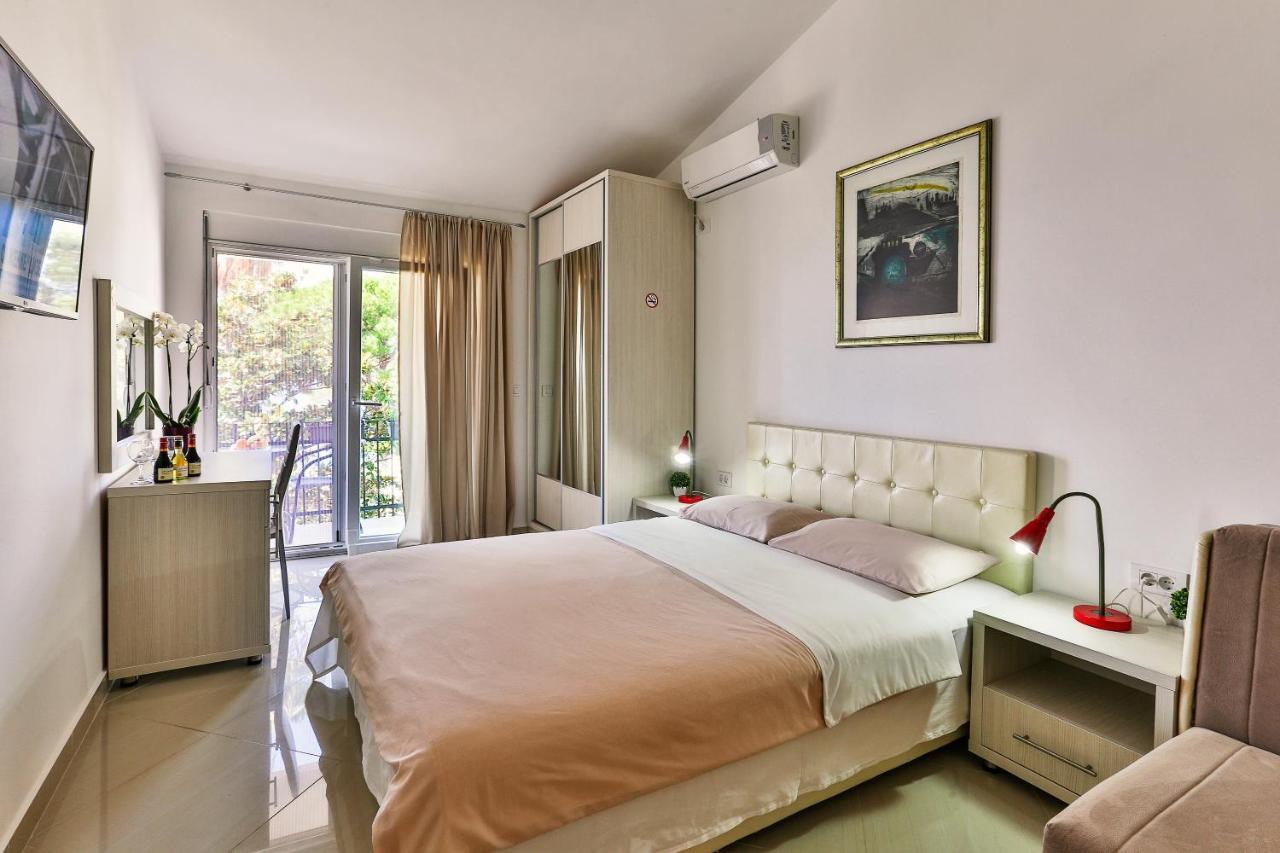 Zelen Lux Apartment Sutomore Exterior photo